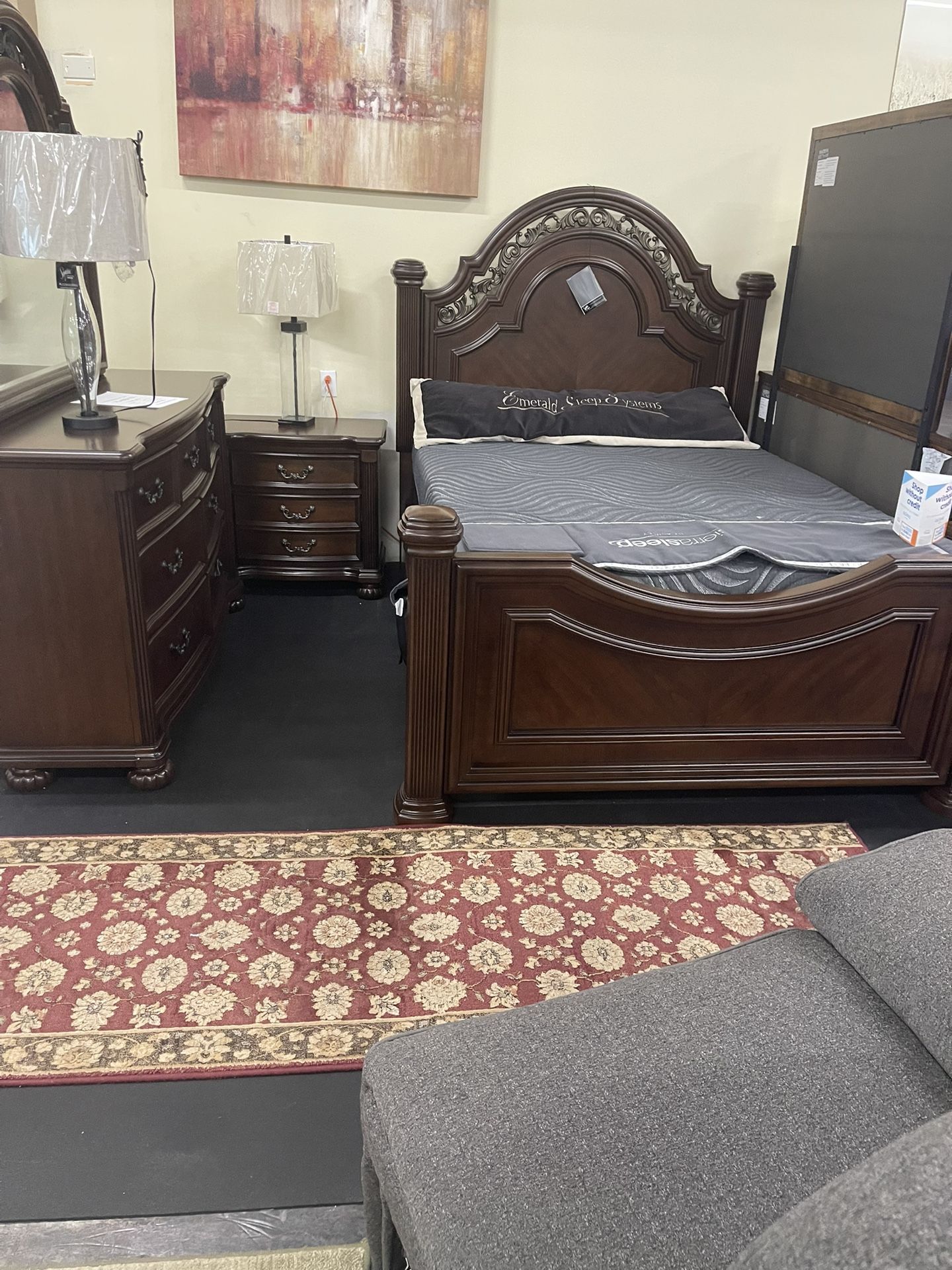 Queen Bed Room Set ( Includes Queen Bed Frame, Dresser, Mirror, 1 Night Stand) On Sale