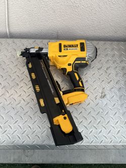 DEWALT 20-Volt 21° Cordless Framing Nailer (Tool-Only)