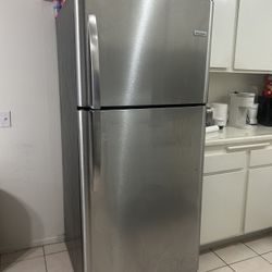 Frigidaire Fridge 