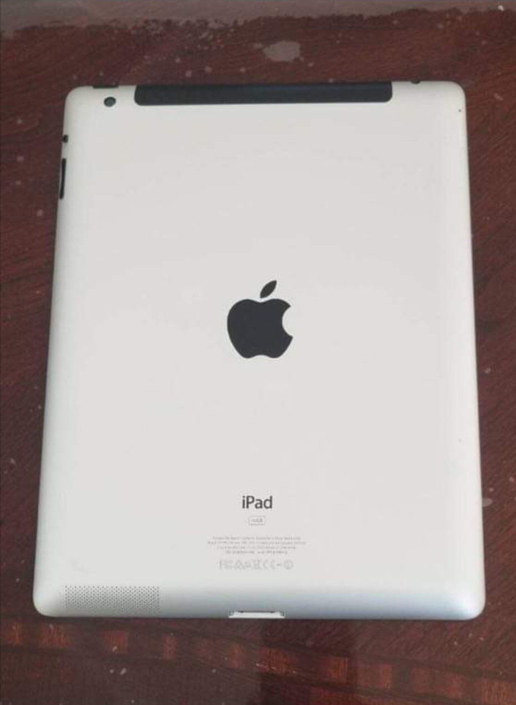 iPad 4 , 4th Generation.  Cellular and Wi-Fi Internet access.  Unlocked.  9.7 inch big size iPad  ( Usable with Sim and Wi-Fi)