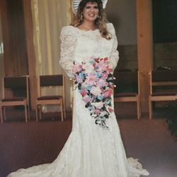 Bridallure mermaid-style wedding dress