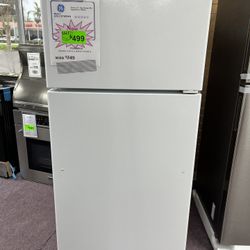 GE Brand New Top Freezer Refrigerator in White