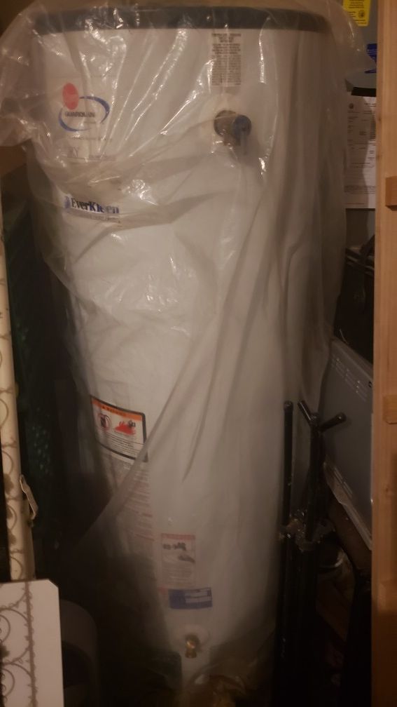 RHEEM GUARDIAN 40 GAL. LP GAS WATER HEATER