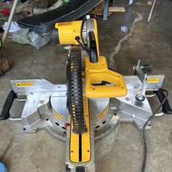 Dewalt compound miter saw 