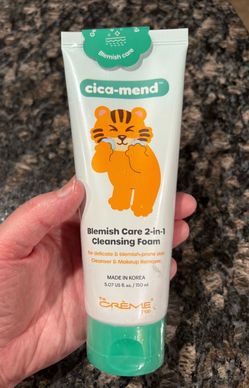 NEW THE CRÈME SHOP CICA-MEND BLEMISH CARE 2 IN 1 CLEANSING FOAM FULL SIZE $5!