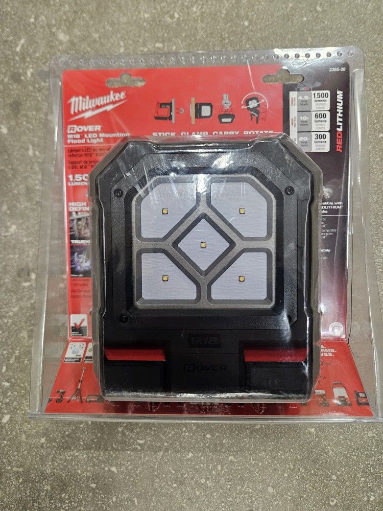 Milwaukee M18 Flood Light