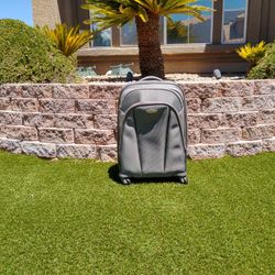 Samsonite 1910 Wheeled Carry-on/Compartment Storage Travel Suitcase Bag USED