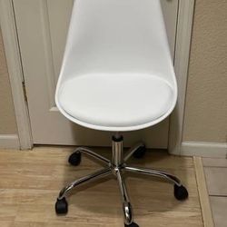 Brand New Desk Chair White Rolling Office Chair Leather Padded Seat