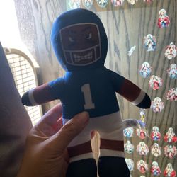 Bullseye Plushie Football 10$