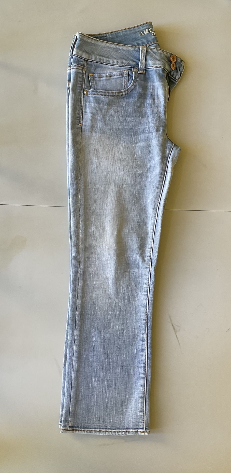 Women’s American Eagle Cropped Jeans Size 8 $20