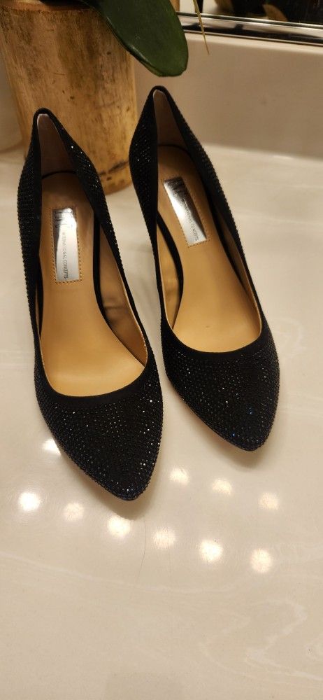 Beautiful And Conformable Black Heels  Size 6.5