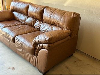 Used Ashley Furniture Warren - Nutmeg Sofa