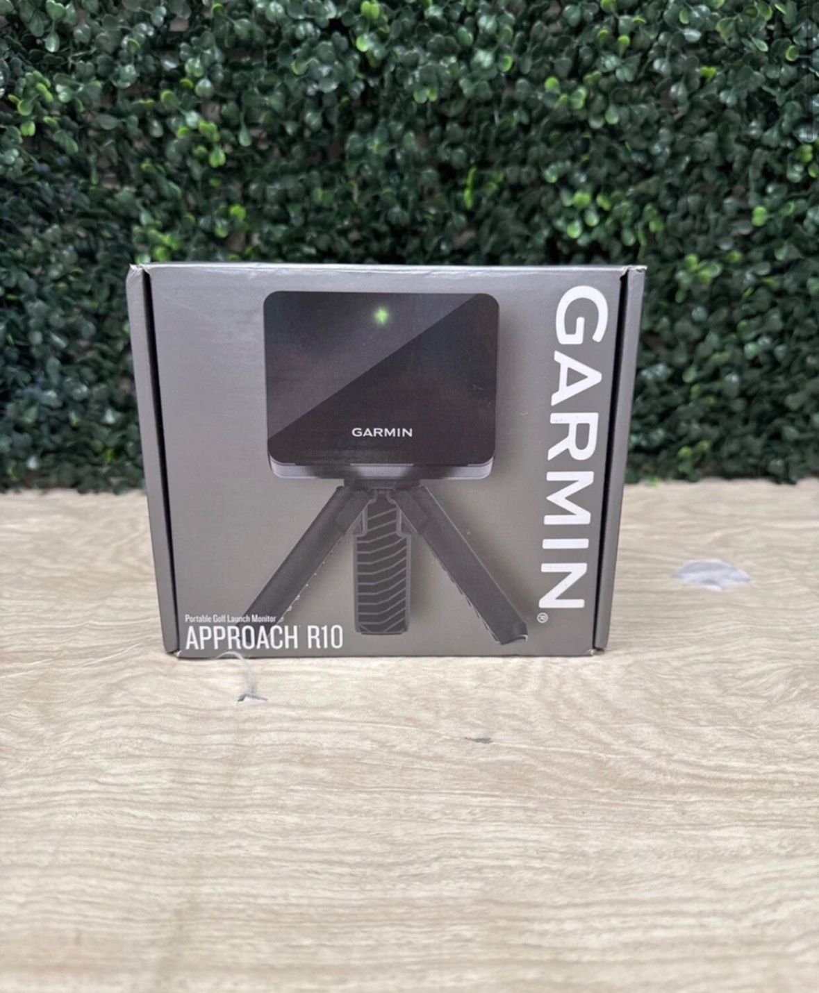 Garmin Approach R10 Portable Golf Launcher Monitor
