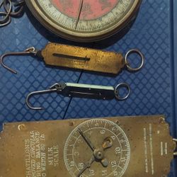 4 Vintage Scale 
