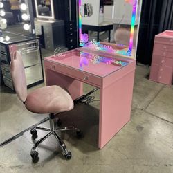 SlayStation® Mini Vanity Table
Impressions Vanity$10 Down Payment And Financing Available