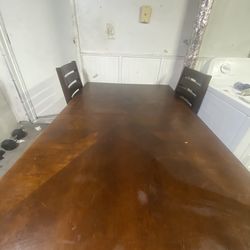 Kitchen table/ Mesa