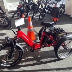 Lectric XP Trike 2 750 *Please Read Description*