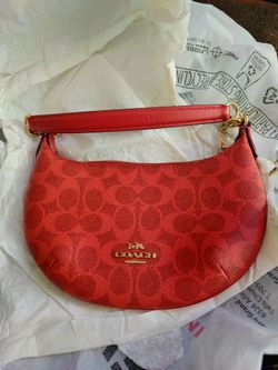 Coach NWT Mini Payton Bag redish pink.