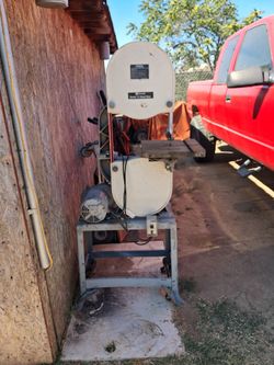 Band saw