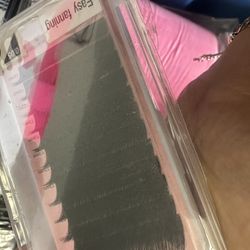 para las que asen pestañas 