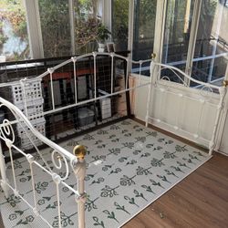 Restored Vintage Wrought Iron Daybed Frame Twin