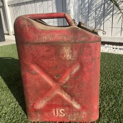 Antique Gas Cans 