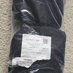 0٦٠84939 1|110017451005
Magna Rear Seat Pillow Black
110017451006 G07 Rear
Headrest OEM BMW