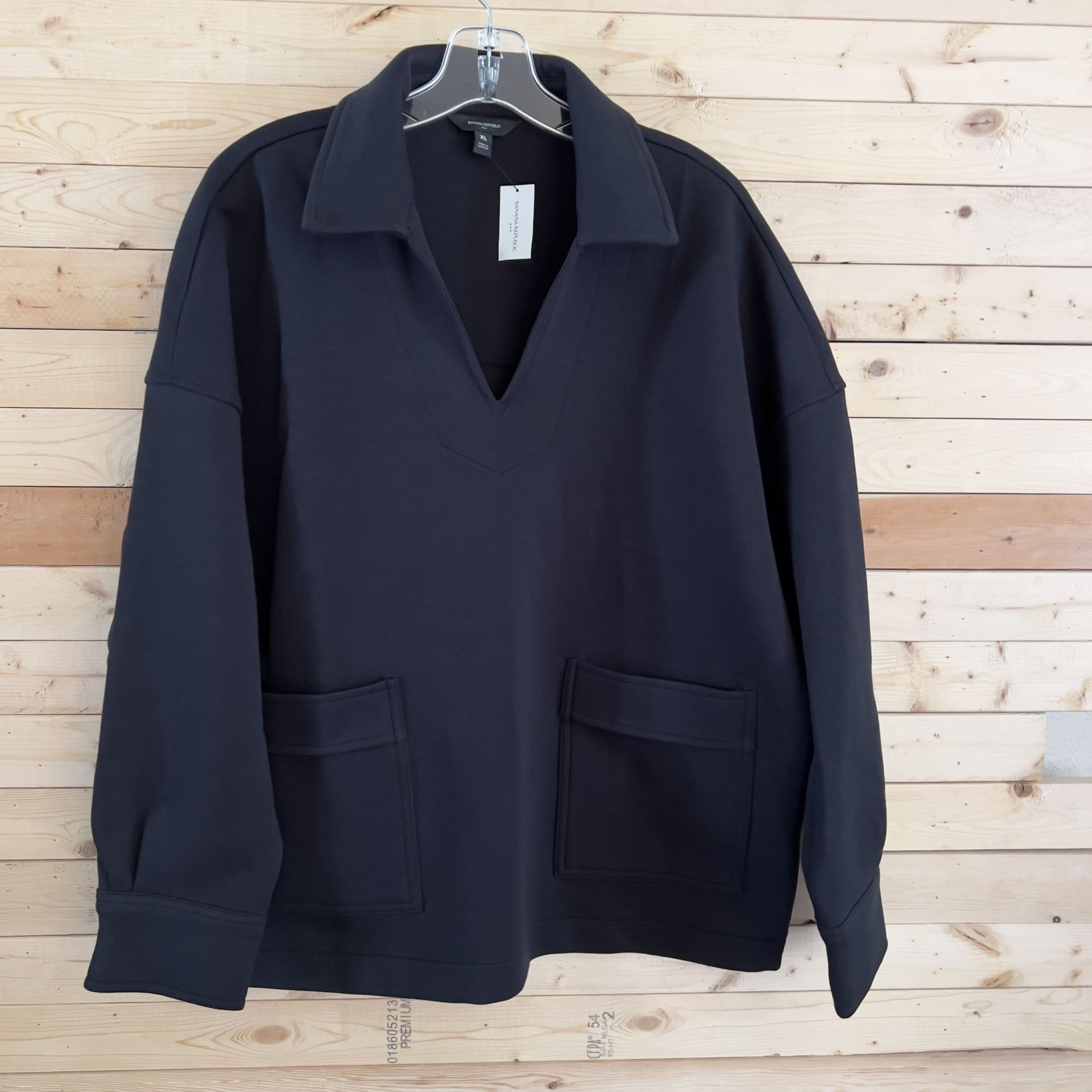 Banana Republic Factory Women’s Black Pullover Collar Vneck Sweater Size XL NWT