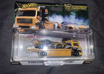 Hot Wheels Premium Toyota Supra Team Transport