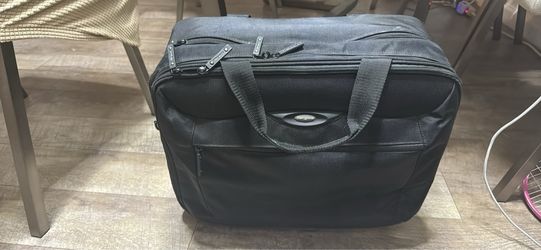 Rolling Targus laptop bag