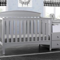 Delta Abby Crib With Changing Table 