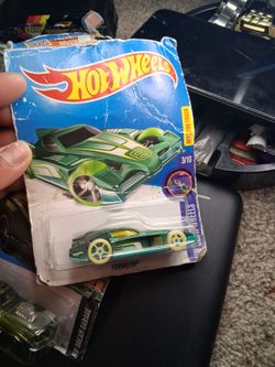 Glow b in dark hot wheels