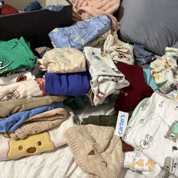 Big Bag Of Baby Clothes, Shoes, 2fresh Feeders,pop Yum Bottles And Parents Choice Bottles