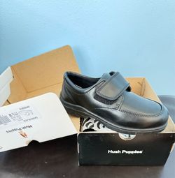 School kids shoes(black) “hush Puppies”
