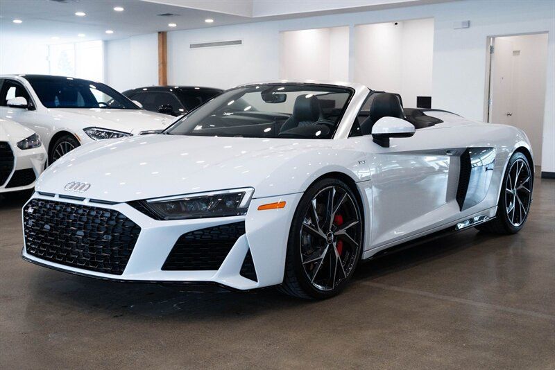 2022 Audi R8 V10 Performance Spyder RWD Premium Package Diamond
