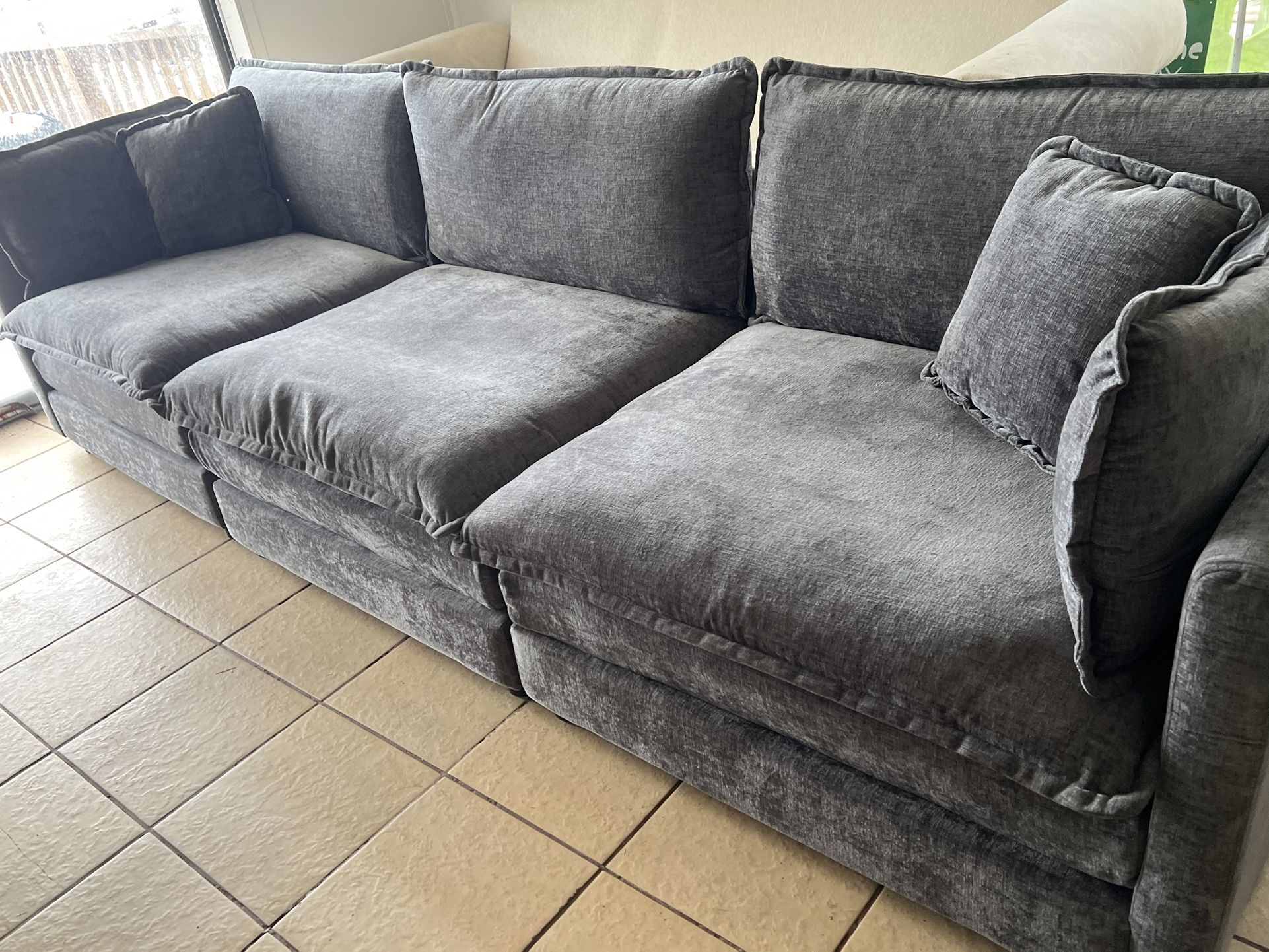 🛋 3-Seater Comfy Cloud Couches – Modular & Super Cozy! 🛋