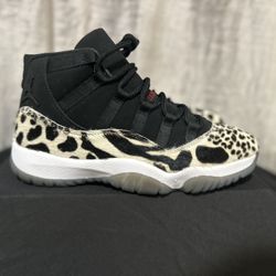 Like New Worn Once Size 8.5m. 129$