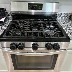 Frigidaire Stainless Gas Stove