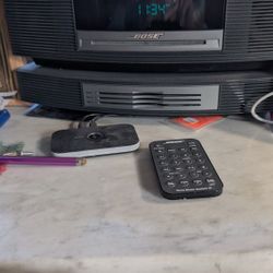 BOSE WAVE SYSTEM WITH 3 CD SYSTEM CHANGER