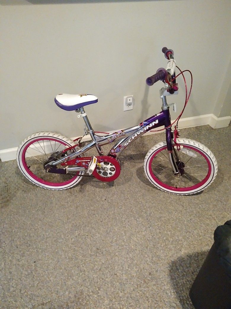 GIRLS. SCHWINN. SUPER STAR. 18 INCH WHEELS. NEW BIKE NEVER USED. 125 DOLLARS. SCHWINN QUALITY.