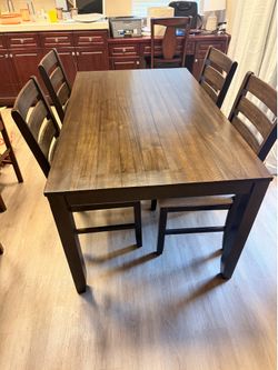 Kitchen table and chairs for sale