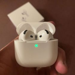 GEN 4 AIRPODS 