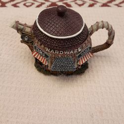 Hometown Teapot Cottages Mini Teapot