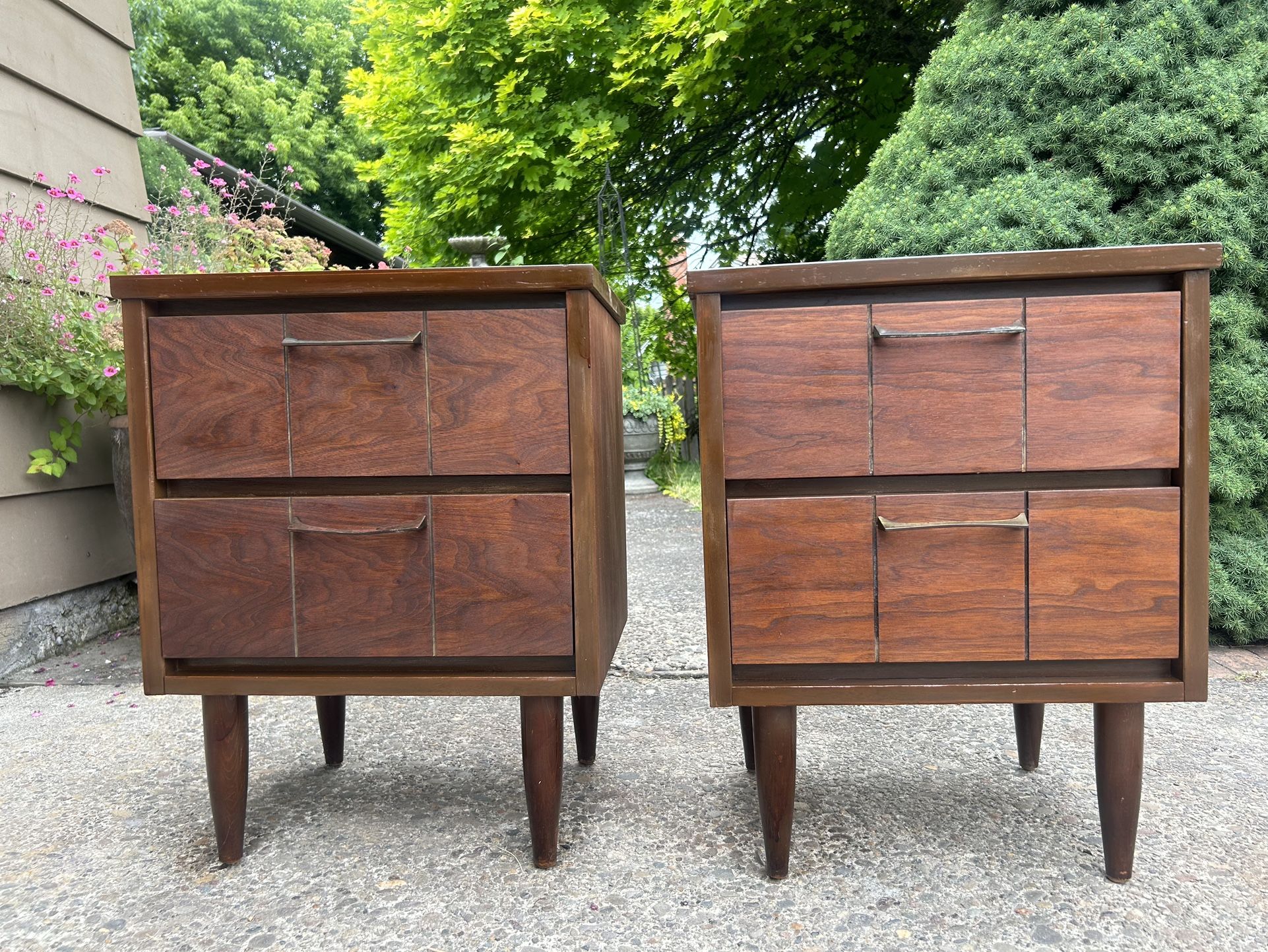 Mid Century Vintage Nightstands