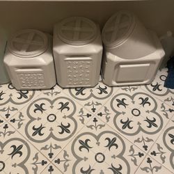 Pet Food Storage 