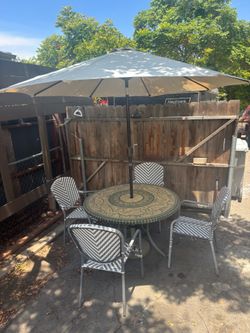 Outdoor patio set