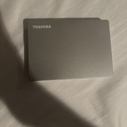 Toshiba 2TB Portable External Hard Drive USB 3.0 Silver 2.5" HDTX120XSCCA