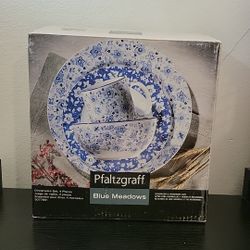 Pfaltzgraff Blue Meadows 4 Piece Dinnerware Set NIB