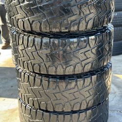 35x12.50r17