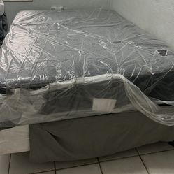 Matre With Boxpring And Frame